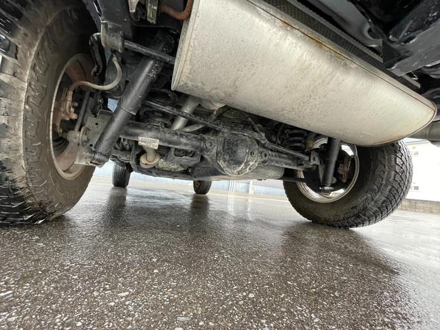 ジープ・ラングラーアンリミテッド スポーツ　社外メモリナビ　フルセグＴＶ　ＣＤ　ＤＶＤ　Ｂｌｕｅｔｏｏｔｈ　後席モニター　バックカメラ　ドライブレコーダー　前のみ　４ＷＤ　ＥＴＣ　サイドモニター　純正アルミホイール　純正フロアマット（53枚目）