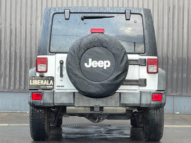 ジープ・ラングラーアンリミテッド スポーツ　社外メモリナビ　フルセグＴＶ　ＣＤ　ＤＶＤ　Ｂｌｕｅｔｏｏｔｈ　後席モニター　バックカメラ　ドライブレコーダー　前のみ　４ＷＤ　ＥＴＣ　サイドモニター　純正アルミホイール　純正フロアマット（72枚目）