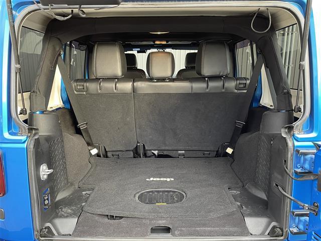 ジープ・ラングラーアンリミテッド サハラ 社外ナビ ALPINEスピーカー バックカメラ ETC 前後ドライブレコーダー 前席シートヒーター クルーズコントロール 純正フロアマット 純正アルミホイール 横滑り防止装置 ダウンヒルアシスト(7枚目)