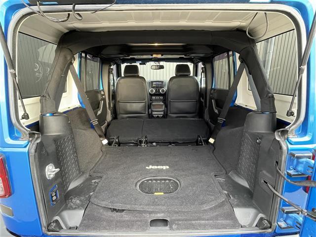 ジープ・ラングラーアンリミテッド サハラ 社外ナビ ALPINEスピーカー バックカメラ ETC 前後ドライブレコーダー 前席シートヒーター クルーズコントロール 純正フロアマット 純正アルミホイール 横滑り防止装置 ダウンヒルアシスト(8枚目)