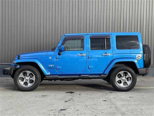 ジープ・ラングラーアンリミテッド サハラ 社外ナビ ALPINEスピーカー バックカメラ ETC 前後ドライブレコーダー 前席シートヒーター クルーズコントロール 純正フロアマット 純正アルミホイール 横滑り防止装置 ダウンヒルアシスト(20枚目)