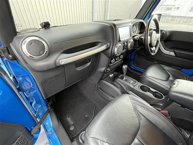 ジープ・ラングラーアンリミテッド サハラ 社外ナビ ALPINEスピーカー バックカメラ ETC 前後ドライブレコーダー 前席シートヒーター クルーズコントロール 純正フロアマット 純正アルミホイール 横滑り防止装置 ダウンヒルアシスト(31枚目)