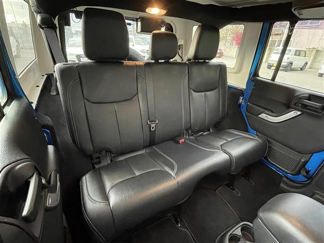 ジープ・ラングラーアンリミテッド サハラ 社外ナビ ALPINEスピーカー バックカメラ ETC 前後ドライブレコーダー 前席シートヒーター クルーズコントロール 純正フロアマット 純正アルミホイール 横滑り防止装置 ダウンヒルアシスト(34枚目)