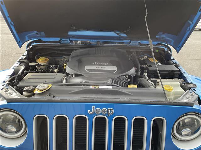 ジープ・ラングラーアンリミテッド サハラ 社外ナビ ALPINEスピーカー バックカメラ ETC 前後ドライブレコーダー 前席シートヒーター クルーズコントロール 純正フロアマット 純正アルミホイール 横滑り防止装置 ダウンヒルアシスト(40枚目)