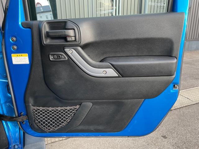 ジープ・ラングラーアンリミテッド サハラ 社外ナビ ALPINEスピーカー バックカメラ ETC 前後ドライブレコーダー 前席シートヒーター クルーズコントロール 純正フロアマット 純正アルミホイール 横滑り防止装置 ダウンヒルアシスト(57枚目)