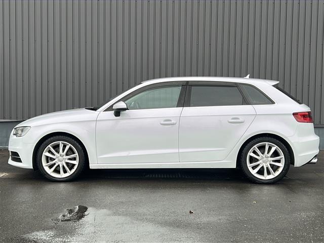 Ａ３ スポーツバック１．８ＴＦＳＩクワトロ　純正ナビ　バックカメラ　ＥＴＣ　パドルシフト　ＬＥＤヘッドライト　コンフォートパッケージ　アダプティブクルーズコントロール　純正アルミホイール　スタッドレス　プレセンス（32枚目）