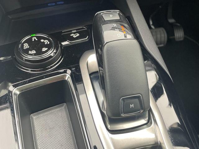 GTライン ブルーHDi Pバックドア シートH Mシート Pシート Pアシスト 純正ディスプレイ(Apple Car Play/Android auto/BT)B/Sカメラ(30枚目)