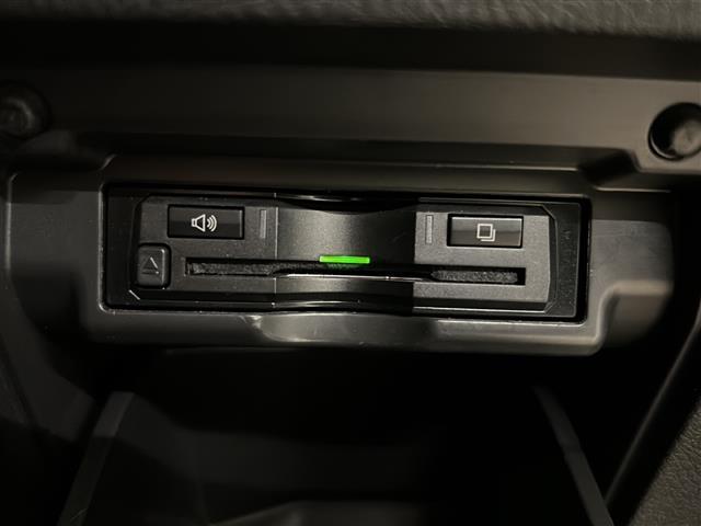 ヴェルファイア ２．４Ｚ　ゴールデンアイズ　アルパインナビ（フルセグＴＶ／Ｂｌｕｅｔｏｏｔｈ）　アルパインフリップダウンモニター　ＥＴＣ　バックカメラ　両側パワスラ　パワーバックドア　クルコン　純正ＡＷ　前後コーナーセンサー　スマートキー（8枚目）