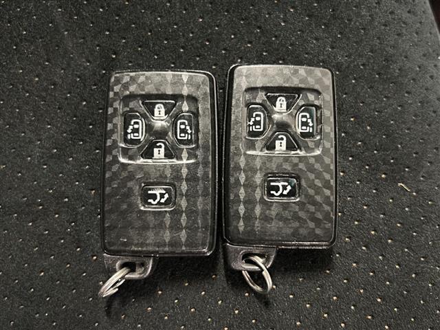 ヴェルファイア ２．４Ｚ　ゴールデンアイズ　アルパインナビ（フルセグＴＶ／Ｂｌｕｅｔｏｏｔｈ）　アルパインフリップダウンモニター　ＥＴＣ　バックカメラ　両側パワスラ　パワーバックドア　クルコン　純正ＡＷ　前後コーナーセンサー　スマートキー（13枚目）