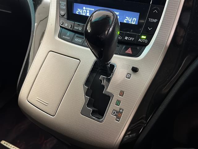ヴェルファイア ２．４Ｚ　ゴールデンアイズ　アルパインナビ（フルセグＴＶ／Ｂｌｕｅｔｏｏｔｈ）　アルパインフリップダウンモニター　ＥＴＣ　バックカメラ　両側パワスラ　パワーバックドア　クルコン　純正ＡＷ　前後コーナーセンサー　スマートキー（38枚目）