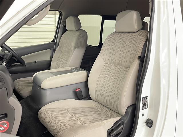 NV350キャラバンワゴン GX 純正メモリナビ(CD/BT/ラジオ/フルセグ)バックカメラ ETC 前後ドライブレコーダー 社外フロアマット オートライト プッシュスタート スマートキー×2 ドアバイザー(23枚目)