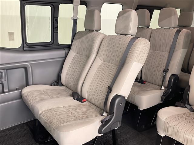 NV350キャラバンワゴン GX 純正メモリナビ(CD/BT/ラジオ/フルセグ)バックカメラ ETC 前後ドライブレコーダー 社外フロアマット オートライト プッシュスタート スマートキー×2 ドアバイザー(24枚目)