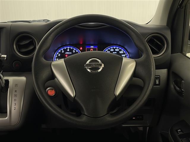 NV350キャラバンワゴン GX 純正メモリナビ(CD/BT/ラジオ/フルセグ)バックカメラ ETC 前後ドライブレコーダー 社外フロアマット オートライト プッシュスタート スマートキー×2 ドアバイザー(28枚目)