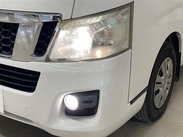 NV350キャラバンワゴン GX 純正メモリナビ(CD/BT/ラジオ/フルセグ)バックカメラ ETC 前後ドライブレコーダー 社外フロアマット オートライト プッシュスタート スマートキー×2 ドアバイザー(40枚目)