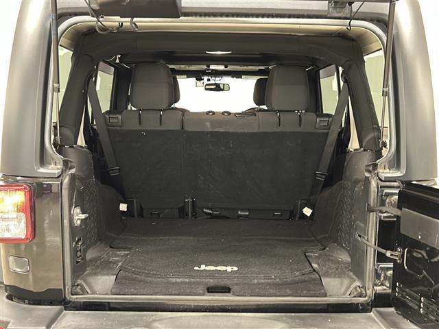 ジープ・ラングラーアンリミテッド スポーツ 社外メモリナビ(CD/ラジオ/BT/フルセグ)バックカメラ ETC ドライブレコーダー クルーズコントロール ステアリングスイッチ 横滑り防止装置 リモコンキー×2 純正18インチAW ドアバイザー(13枚目)