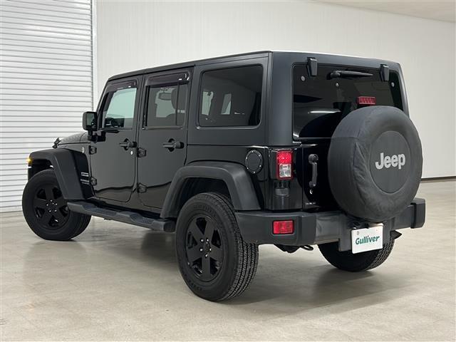 ジープ・ラングラーアンリミテッド スポーツ 社外メモリナビ(CD/ラジオ/BT/フルセグ)バックカメラ ETC ドライブレコーダー クルーズコントロール ステアリングスイッチ 横滑り防止装置 リモコンキー×2 純正18インチAW ドアバイザー(20枚目)