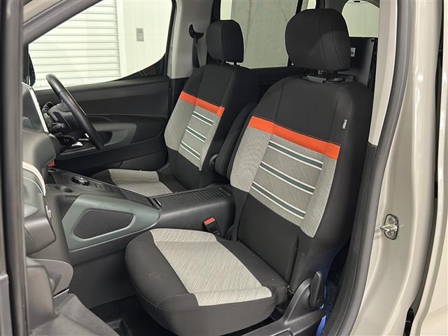 ベルランゴ シャイン　ＸＴＲ　パック　スマートキー　アクティブセーフティブレーキ　インテリジェントハイビーム　パーキングセンサー　ＢＳＭ　純正ナビ　バックカメラ　ＥＴＣ　ＬＥＤヘッドランプ　純正マット　スペアキー　スライドドア　サンルーフ（21枚目）