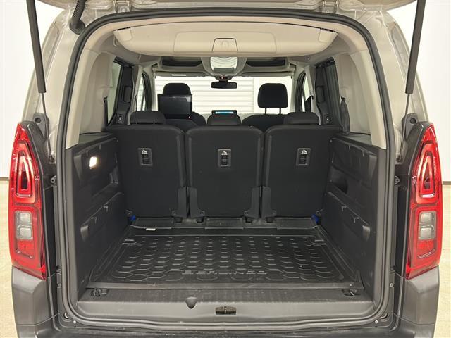 ベルランゴ シャイン　ＸＴＲ　パック　スマートキー　アクティブセーフティブレーキ　インテリジェントハイビーム　パーキングセンサー　ＢＳＭ　純正ナビ　バックカメラ　ＥＴＣ　ＬＥＤヘッドランプ　純正マット　スペアキー　スライドドア　サンルーフ（23枚目）