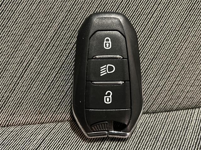 ベルランゴ シャイン　ＸＴＲ　パック　スマートキー　アクティブセーフティブレーキ　インテリジェントハイビーム　パーキングセンサー　ＢＳＭ　純正ナビ　バックカメラ　ＥＴＣ　ＬＥＤヘッドランプ　純正マット　スペアキー　スライドドア　サンルーフ（41枚目）