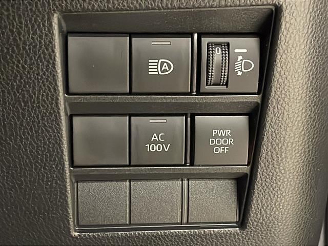 ヴォクシー ハイブリッドＳ－Ｚ　禁煙車　純正ナビ　バックカメラ　プリクラッシュセーフティ　レーントレーシングアシスト　ロードサインアシスト　レーダークルーズコントロール　両側パワスラ　純正フリップダウンモニター　ＥＴＣ２．０（10枚目）