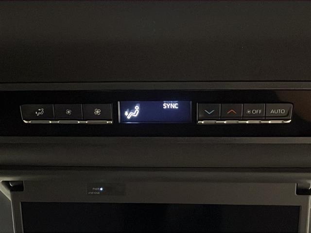 ヴォクシー ハイブリッドＳ－Ｚ　禁煙車　純正ナビ　バックカメラ　プリクラッシュセーフティ　レーントレーシングアシスト　ロードサインアシスト　レーダークルーズコントロール　両側パワスラ　純正フリップダウンモニター　ＥＴＣ２．０（13枚目）