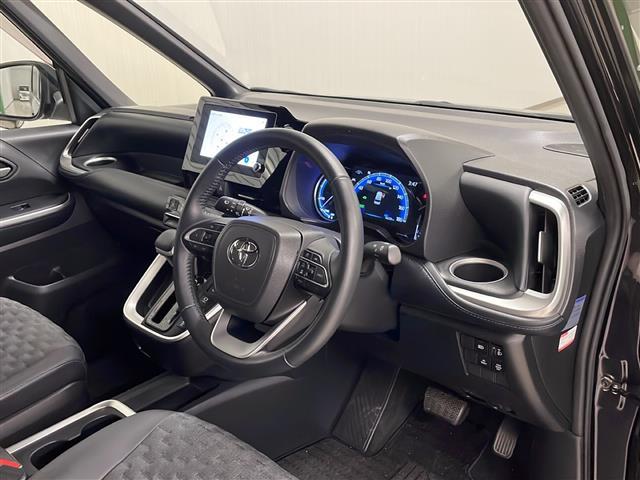 ヴォクシー ハイブリッドＳ－Ｚ　禁煙車　純正ナビ　バックカメラ　プリクラッシュセーフティ　レーントレーシングアシスト　ロードサインアシスト　レーダークルーズコントロール　両側パワスラ　純正フリップダウンモニター　ＥＴＣ２．０（20枚目）