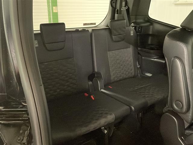 ヴォクシー ハイブリッドＳ－Ｚ　禁煙車　純正ナビ　バックカメラ　プリクラッシュセーフティ　レーントレーシングアシスト　ロードサインアシスト　レーダークルーズコントロール　両側パワスラ　純正フリップダウンモニター　ＥＴＣ２．０（23枚目）