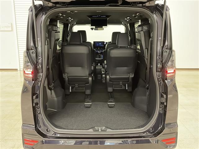 ヴォクシー ハイブリッドＳ－Ｚ　禁煙車　純正ナビ　バックカメラ　プリクラッシュセーフティ　レーントレーシングアシスト　ロードサインアシスト　レーダークルーズコントロール　両側パワスラ　純正フリップダウンモニター　ＥＴＣ２．０（29枚目）