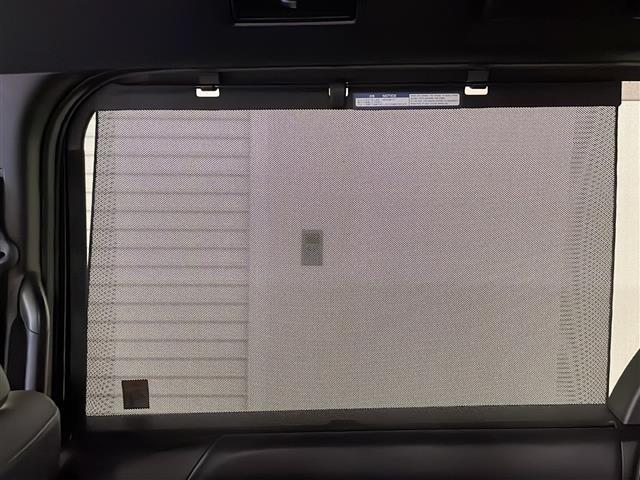 ヴォクシー ハイブリッドＳ－Ｚ　禁煙車　純正ナビ　バックカメラ　プリクラッシュセーフティ　レーントレーシングアシスト　ロードサインアシスト　レーダークルーズコントロール　両側パワスラ　純正フリップダウンモニター　ＥＴＣ２．０（30枚目）