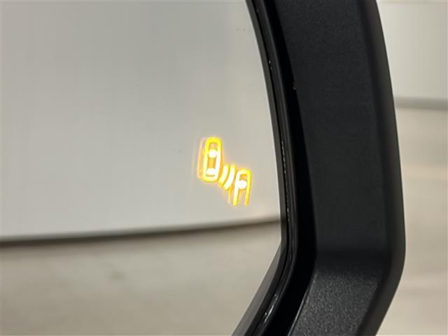 カローラクロス ハイブリッド　Ｚ　純正ディスプレイオーディオ（ラジオ／フルセグ／ＢＴ／Ａｐｐｌｅｃａｒｐｌａｙ）バックカメラ　ＥＴＣ　前後ドライブレコーダー　レーダークルーズコントロール　パワーバックドア　パワーシート（10枚目）