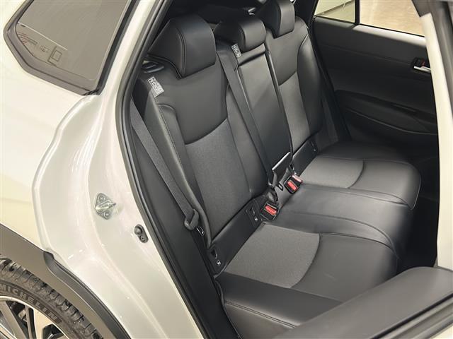 カローラクロス ハイブリッド　Ｚ　純正ディスプレイオーディオ（ラジオ／フルセグ／ＢＴ／Ａｐｐｌｅｃａｒｐｌａｙ）バックカメラ　ＥＴＣ　前後ドライブレコーダー　レーダークルーズコントロール　パワーバックドア　パワーシート（17枚目）