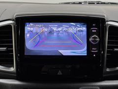 【バックカメラ】駐車時に後方がリアルタイム映像で確認できます。大型商業施設や立体駐車場での駐車時や、夜間のバック時に大活躍！運転スキルに関わらず、今や必須となった装備のひとつです！ 3