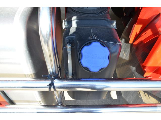 プロフィア ベースグレード　２デフトラクタヘッド　ＱＤＧ－ＳＳ１ＥＫＡＧ　第五輪荷重１１．９ｔ　プロシフト　セミＡＴ　エアサスペンション　速度抑制装置　パナソニックメモリーナビ　エアサスシート　ベッド付　車検令和６年８月　ＥＴＣ（24枚目）