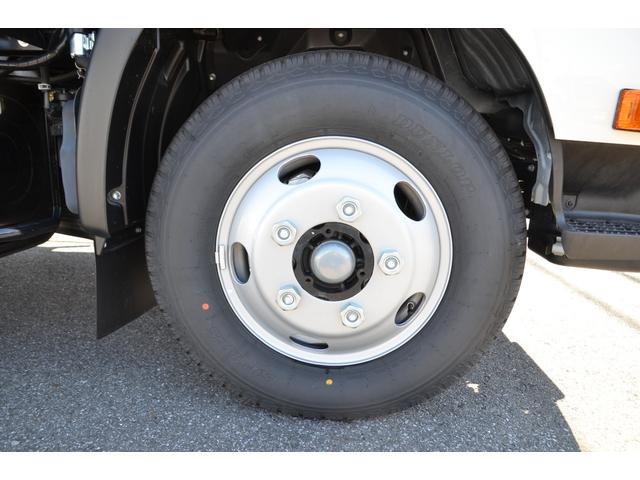 デュトロ 　パッカー車プレス式（塵芥車）４．３立米　２ｔ積載　連続作動スイッチ　汚水タンク　極東開発ＧＢ４３－２２０　６ＭＴ　排出板押出式　ＬＥＤヘッドライト　ＬＥＤフォグランプ　キャブ内操作スイッチ（3枚目）