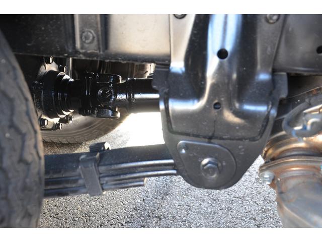 デュトロ 　パッカー車プレス式（塵芥車）４．３立米　２ｔ積載　連続作動スイッチ　汚水タンク　極東開発ＧＢ４３－２２０　６ＭＴ　排出板押出式　ＬＥＤヘッドライト　ＬＥＤフォグランプ　キャブ内操作スイッチ（7枚目）