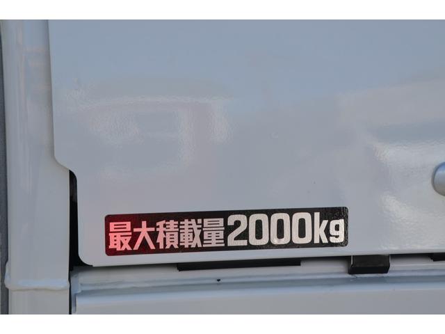 デュトロ 　パッカー車プレス式（塵芥車）４．３立米　２ｔ積載　連続作動スイッチ　汚水タンク　極東開発ＧＢ４３－２２０　６ＭＴ　排出板押出式　ＬＥＤヘッドライト　ＬＥＤフォグランプ　キャブ内操作スイッチ（21枚目）