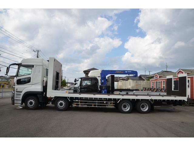 スーパーグレート 　重機運搬車　１１．９ｔ積　司工業スイングボデー　シーソー式ローダー　自動アユミ　電動ウインチ　シフトパイロット　純正バックモニター　左電動格納ミラー　アイドリングストップ　デフロック　回送車　４軸低床（50枚目）