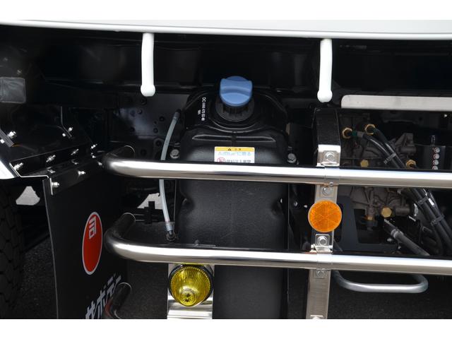 スーパーグレート 　重機運搬車　１１．９ｔ積　司工業スイングボデー　シーソー式ローダー　自動アユミ　電動ウインチ　シフトパイロット　純正バックモニター　左電動格納ミラー　アイドリングストップ　デフロック　回送車　４軸低床（63枚目）