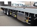 　重機運搬車　１１．９ｔ積　司工業スイングボデー　シーソー式ローダー　自動アユミ　電動ウインチ　シフトパイロット　純正バックモニター　左電動格納ミラー　アイドリングストップ　デフロック　回送車　４軸低床（53枚目）