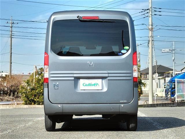 Ｎ－ＶＡＮ＋スタイル ファン・ホンダセンシング　純正メモリナビバックカメラホンダセンシングステアリングリモコン両側スライドドアＥＴＣオートライトＬＥＤヘッドライトフォグランププッシュスタートスマートキーＥＣＯＮ電動格納ミラー純正（17枚目）