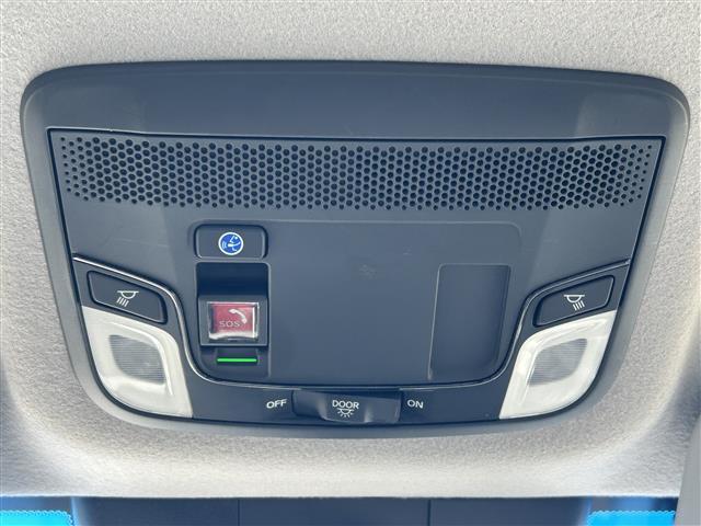 フィット ｅ：ＨＥＶリュクス　純正ナビバックカメラホンダセンシング前後コーナーセンサー革巻きステアリングステアリングリモコンレザーシートＤ／Ｎ席シートヒーターオートライトＬＥＤライトフォグランプ電動格納ミラーウィンカーミラーＥＴＣ（14枚目）
