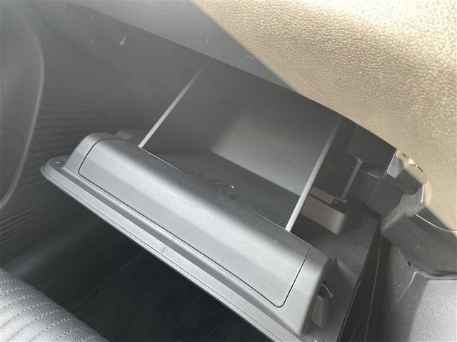 オーラ Ｇ　レザーエディション　社外ナビ　フルセグＴＶ　全周囲カメラ　エマージェンシーブレーキ　レーンキープアシスト　後側方支援標識　認識機能　ふらつき警報　オートマチックハイビーム　デジタルインナーミラー　前席シートヒーター（19枚目）