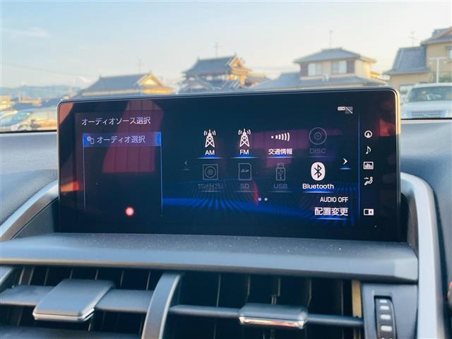 ＮＸ ＮＸ３００　バージョンＬ　純正ディスプレイオーディオナビ全周囲カメラフロント／サイド／バックトヨタセーフティセンス前後コーナーセンサー革巻きステアリングステアリングリモコンステアリングヒーターレザーシートＤ／Ｎ席シートヒーター（8枚目）