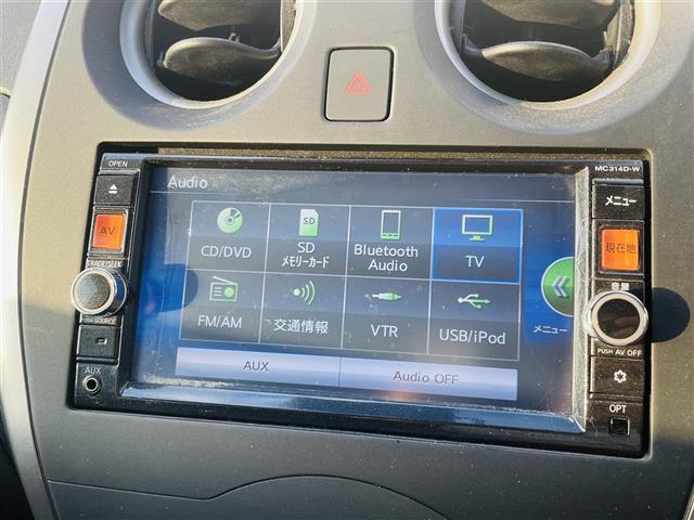 ノート X エマージェンシーブレーキパッケージ 純正ナビAM/FM/CD/DVD/USB/Ipod/Bt/AUX/DTVバックカメラエマージェンシーブレーキ電動格納ミラーヘッドライトレベライザースマートキー純正フロアマット純正ドアバイザー(4枚目)