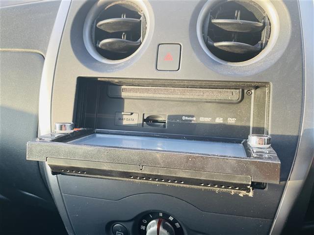 ノート X エマージェンシーブレーキパッケージ 純正ナビAM/FM/CD/DVD/USB/Ipod/Bt/AUX/DTVバックカメラエマージェンシーブレーキ電動格納ミラーヘッドライトレベライザースマートキー純正フロアマット純正ドアバイザー(5枚目)