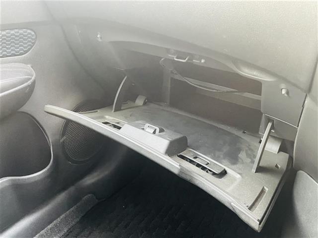 ノート X エマージェンシーブレーキパッケージ 純正ナビAM/FM/CD/DVD/USB/Ipod/Bt/AUX/DTVバックカメラエマージェンシーブレーキ電動格納ミラーヘッドライトレベライザースマートキー純正フロアマット純正ドアバイザー(15枚目)