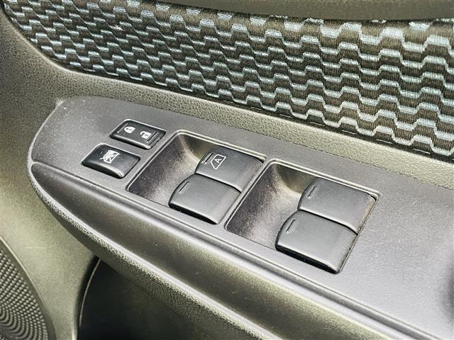 ノート X エマージェンシーブレーキパッケージ 純正ナビAM/FM/CD/DVD/USB/Ipod/Bt/AUX/DTVバックカメラエマージェンシーブレーキ電動格納ミラーヘッドライトレベライザースマートキー純正フロアマット純正ドアバイザー(17枚目)