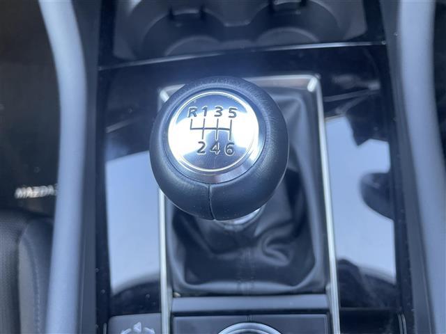 MAZDA3ファストバック 20S レトロスポーツエディション 純正ナビ/アンドロイドオート/アップルカープレイ/フルセグTV/全方位カメラ/レーダークルーズコントロール/ブラインドスポットモニター/ヘッドアップディスプレイ/前後ドライブレコーダー/ETC(12枚目)