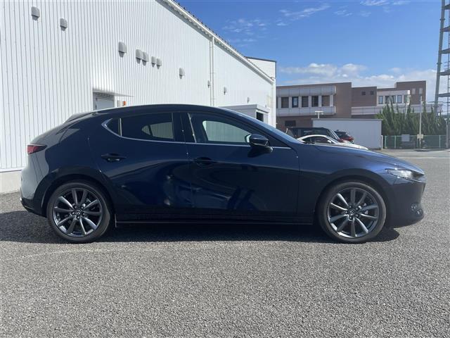 MAZDA3ファストバック 20S レトロスポーツエディション 純正ナビ/アンドロイドオート/アップルカープレイ/フルセグTV/全方位カメラ/レーダークルーズコントロール/ブラインドスポットモニター/ヘッドアップディスプレイ/前後ドライブレコーダー/ETC(39枚目)