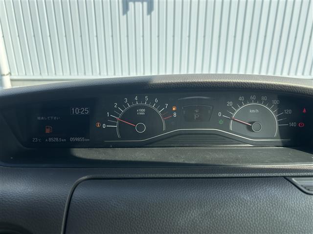 N-BOX G・EXホンダセンシング 純正ナビバックカメラホンダセンシング後方コーナーセンサーステアリングリモコン電動格納ミラーウィンカーミラー片側パワースライドドア前方ドライブレコーダードアバイザービルトインETC純正フロアマット(7枚目)